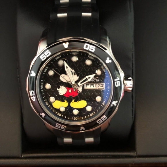 Disney Invicta Limited Edition Mickey Mouse Watch - Picture 5 of 13